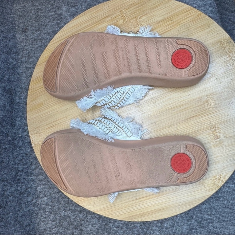 FIT FLOPS Made for walking, orthopedic recommended supportive for all day wear - Picture 6 of 7